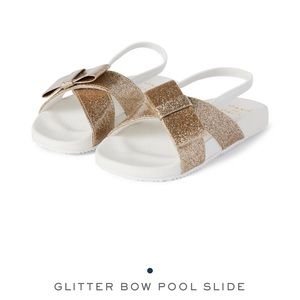 NWT Janie and Jack glitter bow pool slides sandals size 5